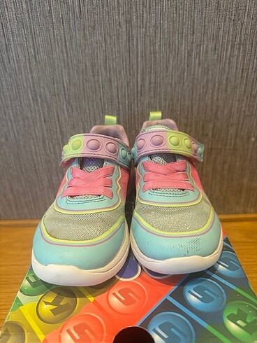 Skechers 25 numara spor ayakkabı