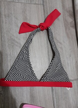 KOM marka 5 6 yaş bikini üstü 