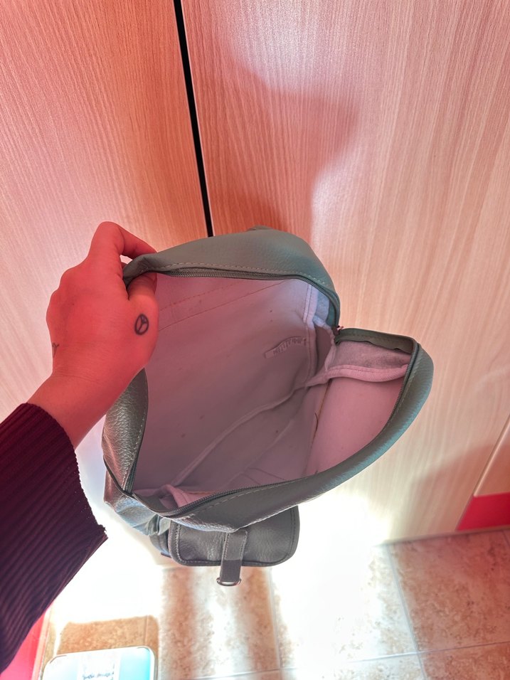 Su Yeşili Deri Kadın Sırt Çantası - Görsel 3