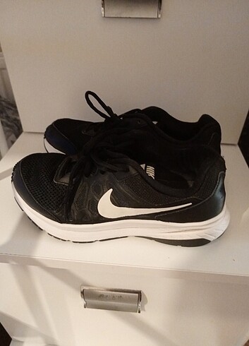 Nike spor ayakkabı