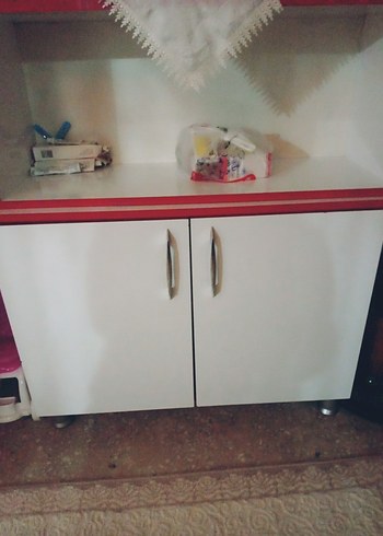 Kırmızı Çekmeceli Ayakkabılık ve Dolap - Görsel 2