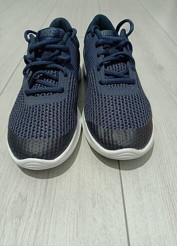 38.5 numara orijinal Nike bayan spor