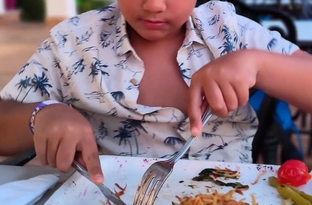 Bej Baskılı Kısa Kollu Erkek Gömlek 9 10 yaş - Görsel 4