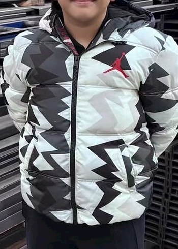 Nike Jordan erkek çocuk mont orjinal - Görsel 2