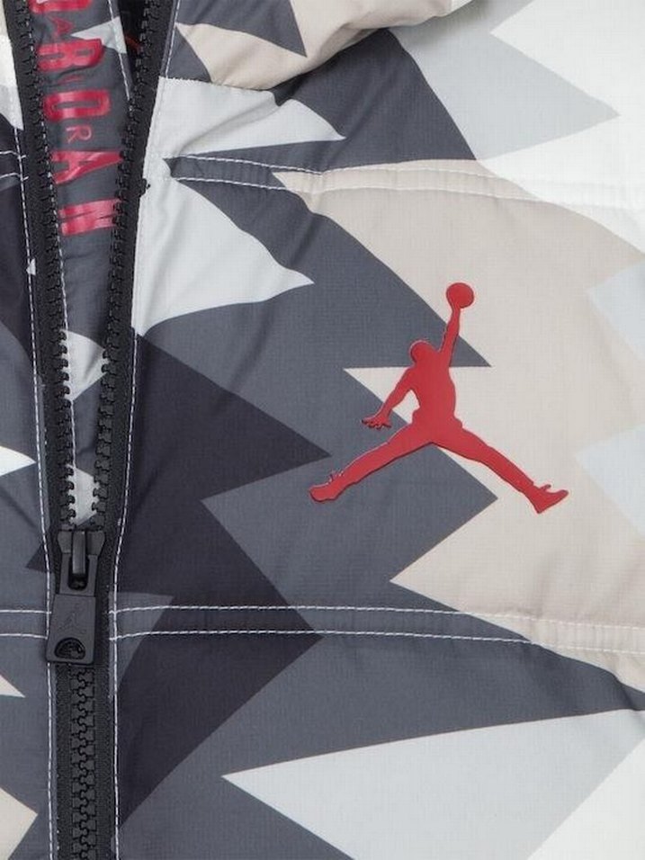 Nike Jordan erkek çocuk mont orjinal - Görsel 3