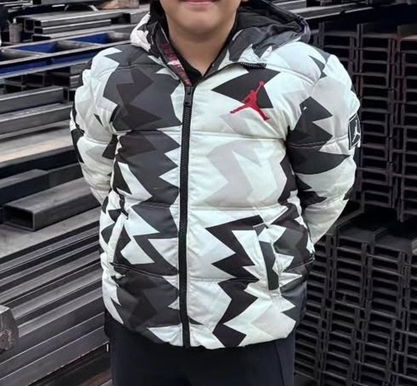 Nike Jordan erkek çocuk mont orjinal - Görsel 2