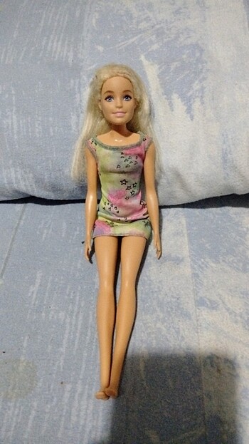 Barbie bebek