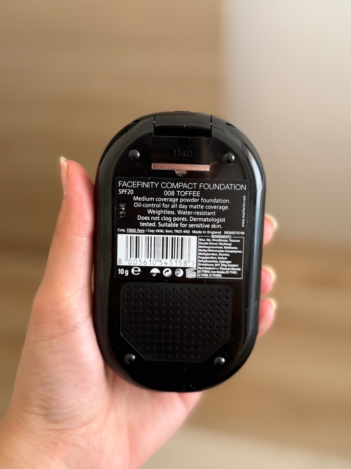 Max Factor X Altın ve Siyah Makyaj Süngeri - Görsel 2