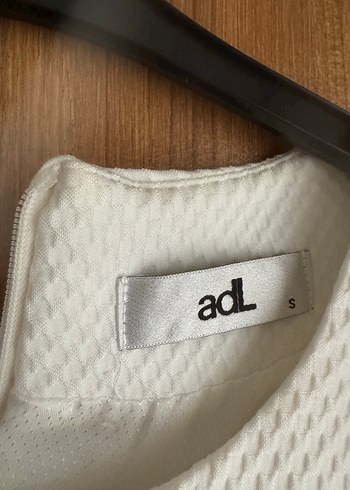 Kadın Beyaz Kısa Kollu Midi Kalem Elbise - Görsel 3