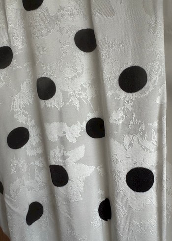 V Yaka Puantiyeli Uzun Saten  Elbise - Görsel 5