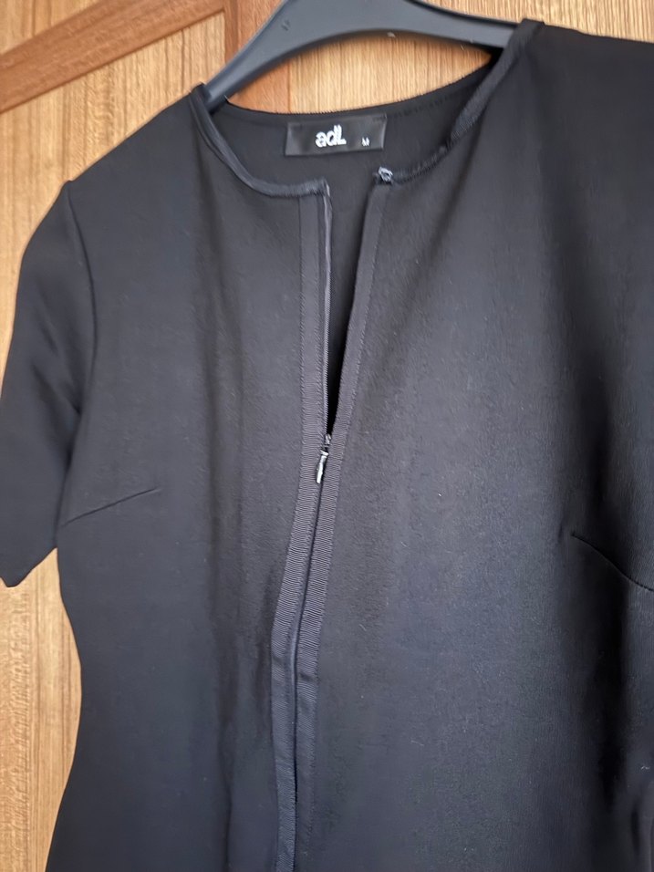 Siyah V Yaka Midi Kadın Elbise - Görsel 2