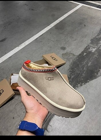 Ugg UGG BOT