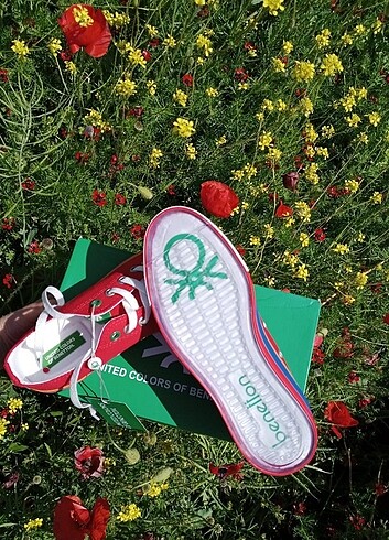 39 Beden Benetton marka kırmızı renk orjinal sneacker