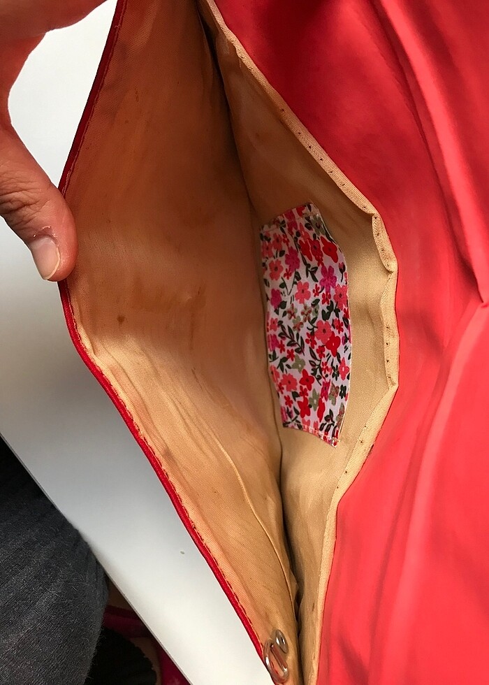 Kırmızı abiye çanta - Görsel 3