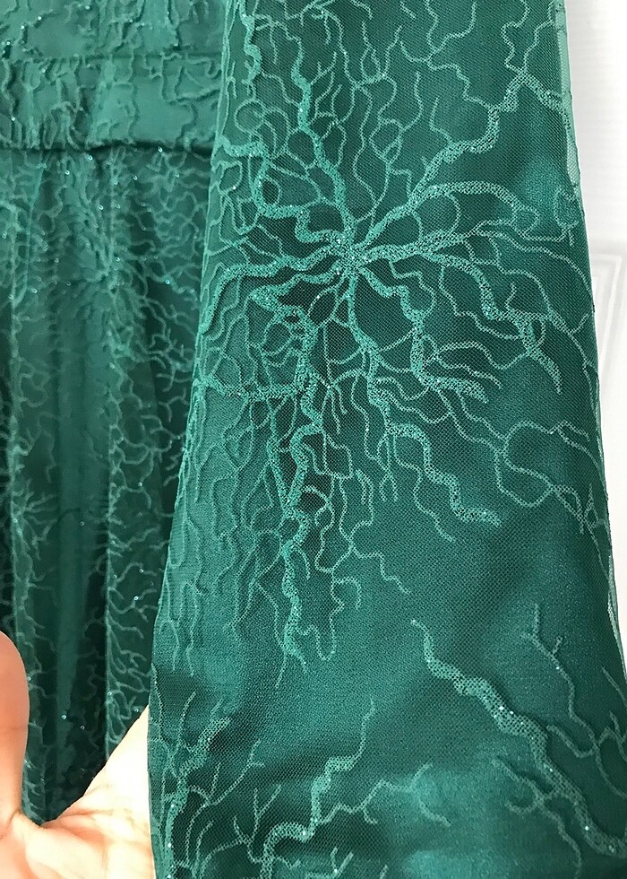 Tesettür Zümrüt yeşili 42 beden uzun abiye - Görsel 4