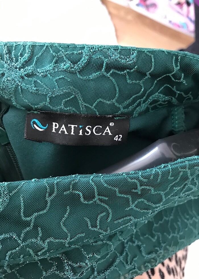 Tesettür Zümrüt yeşili 42 beden uzun abiye - Görsel 5