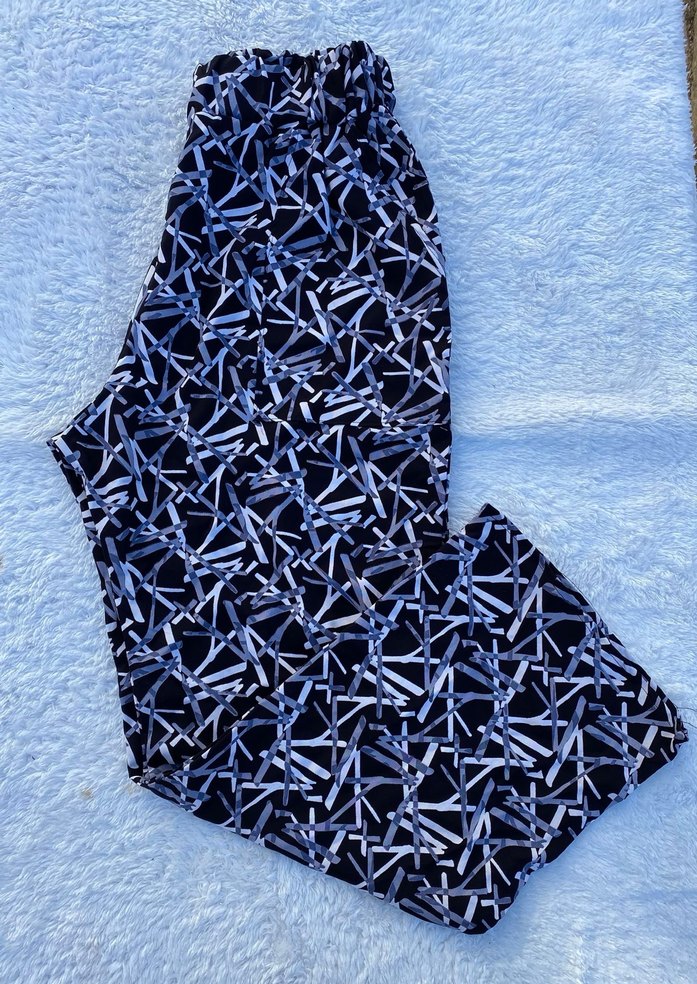 Kadın Lacivert Zebra Desenli Pilili Kumaş Pantolon - Görsel 3