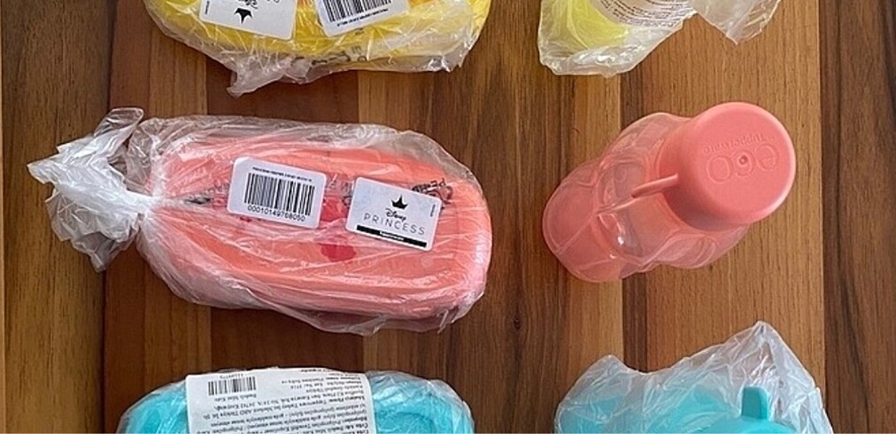Tupperware şişe ve kutu