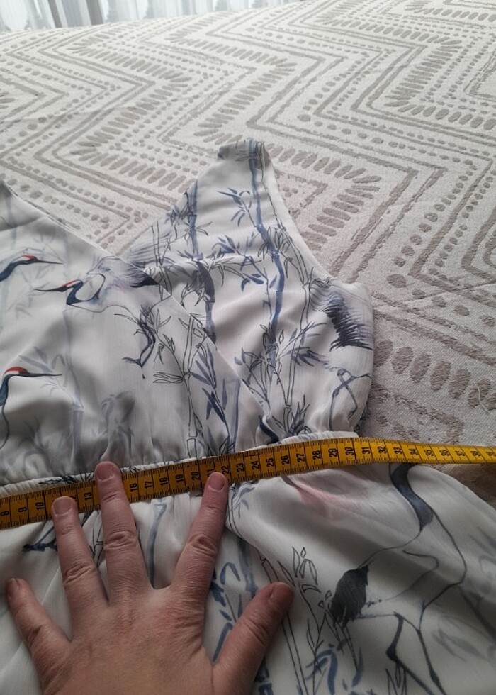 Şık bir elbisee - Görsel 2