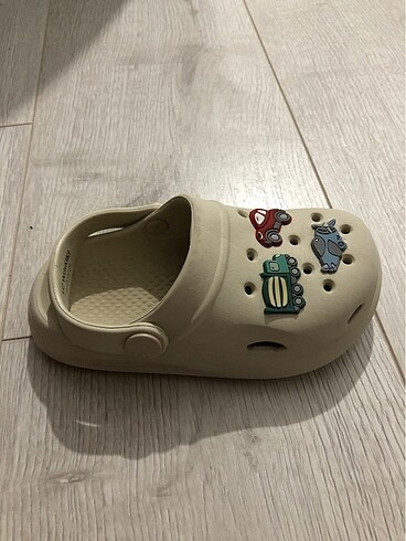 25 Beden Lcwaikiki 25 numara CRocs terlik