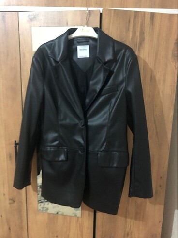 xs Beden Bershka deri ceket
