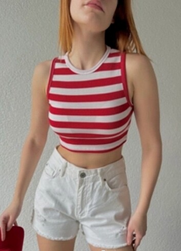 Yuvarlak Yaka Çizgili Crop Bluz 