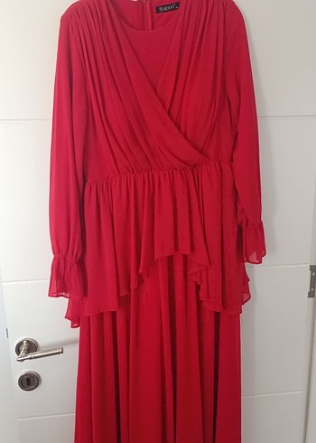 Zara Klasik Kırmızı Uzun Kollu Drapeli Elbise