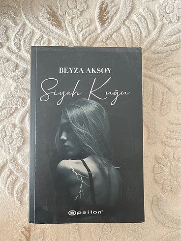 Siyah Kuğu-Beyza Aksoy