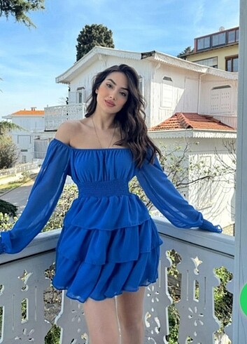 Kadın kısa elbise