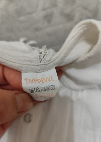 Kız Çocuk Beyaz Keten Düğmeli Gömlek - Görsel 3