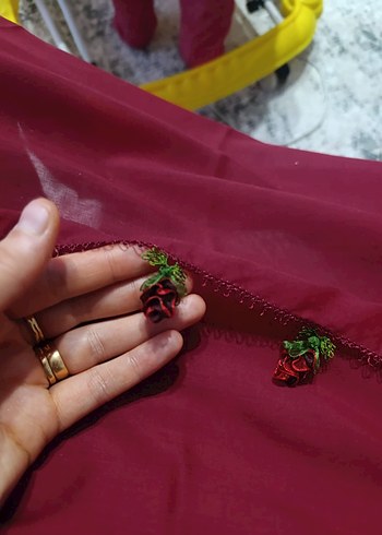 Düğmeli Bordo Kadın Şal - Görsel 3