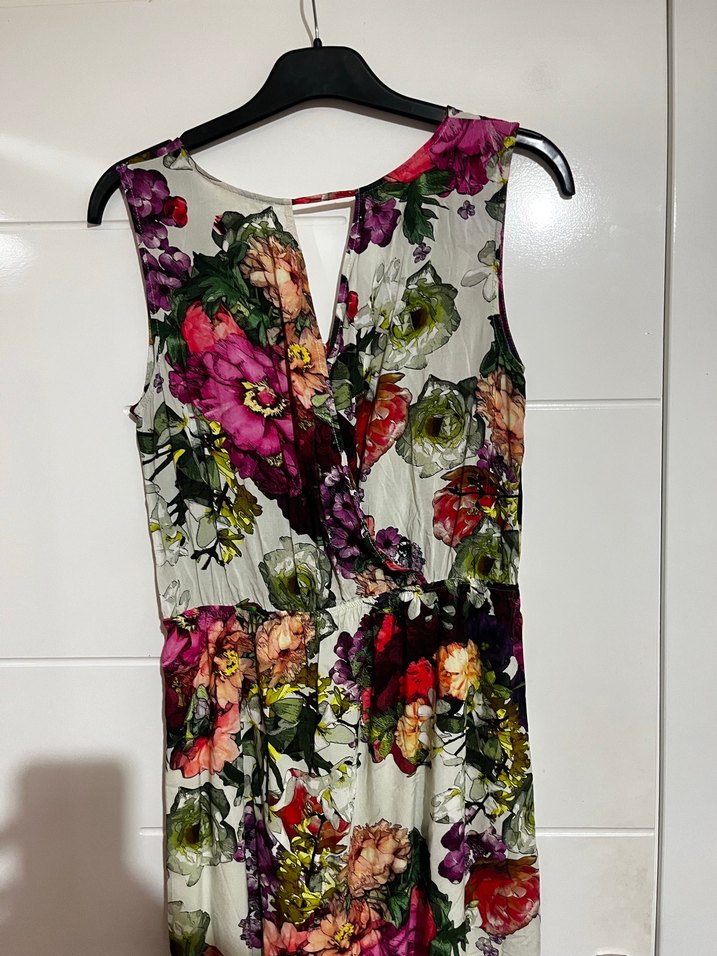 Çiçek Desenli V Yakalı Mini Elbise - Görsel 4