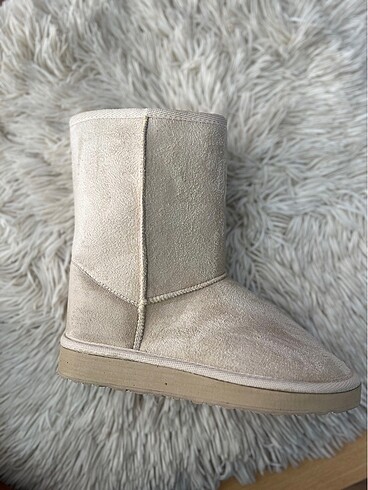 Ugg bot