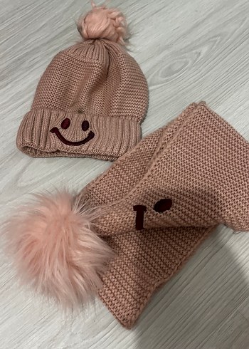 Kahverengi Nakışlı Triko Çocuk Bere ve Atkı Seti
