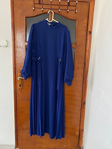 42 Beden saks mavisi uzun tesettür elbise