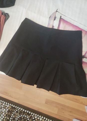 Siyah Pilili Mini Etek