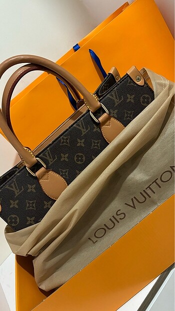 Beden LOUIS VUITTON