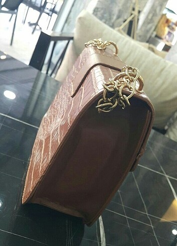 Zincir saplı şahane canta - Görsel 2