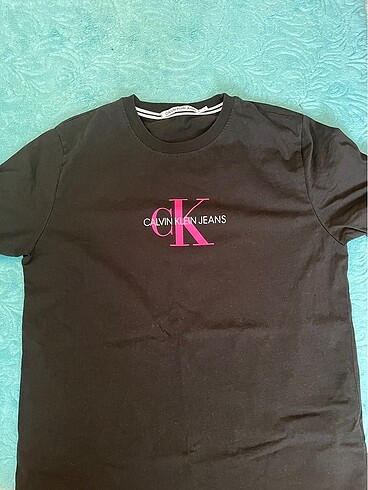 Calvin Klein Tshirt