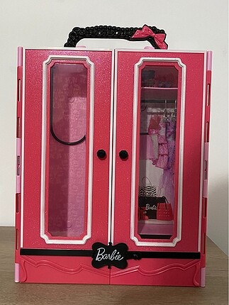 barbie dolabı