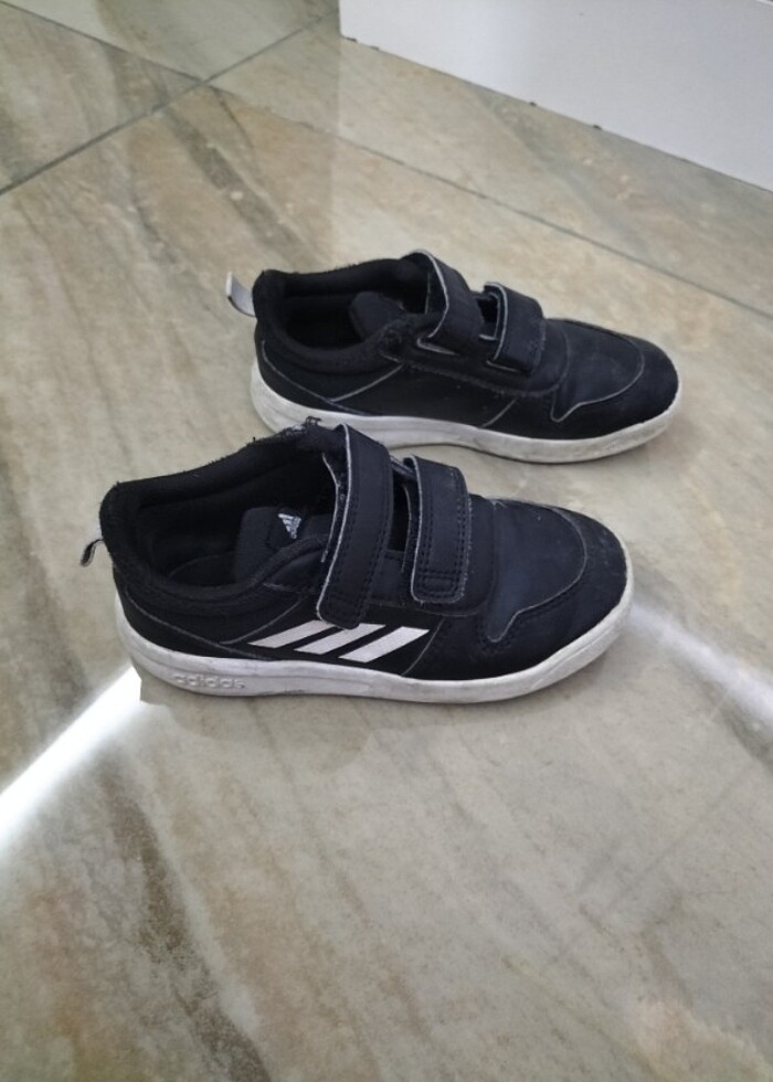 Adidas çocuk ayakkabısi - Görsel 3