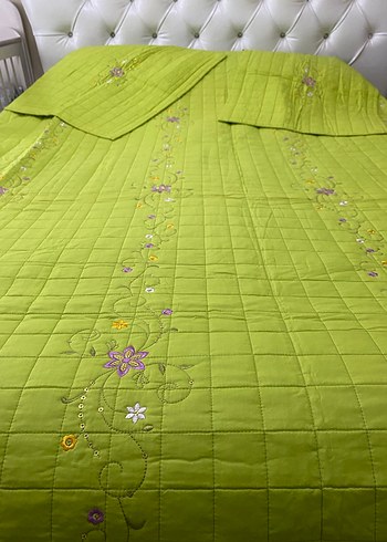 Nakışlı Renkli Yeşil Yatak Örtüsü - Görsel 7