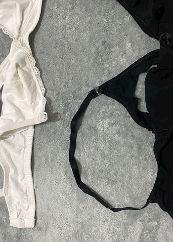 Minimalist Siyah ve Beyaz Sütyen Seti - Görsel 4
