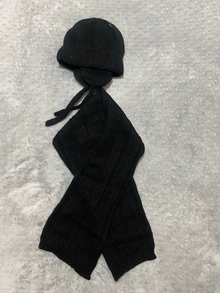 Siyah Örgü Çocuk Bere ve Atkı Takımı - Görsel 3