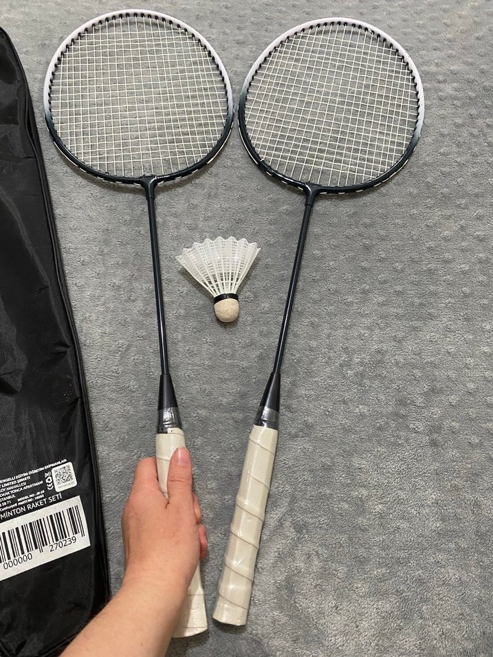 Gri Badminton Raketi Seti ve Tüy Topu - Görsel 3