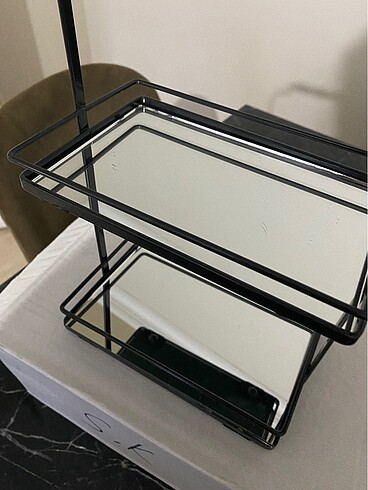 2 Katlı Aynalı Sunumluk Organizer ve 6 adet peçete