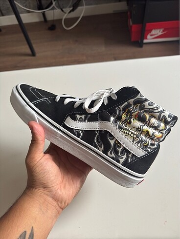 Vans Sk8-hi Flame Skull Black