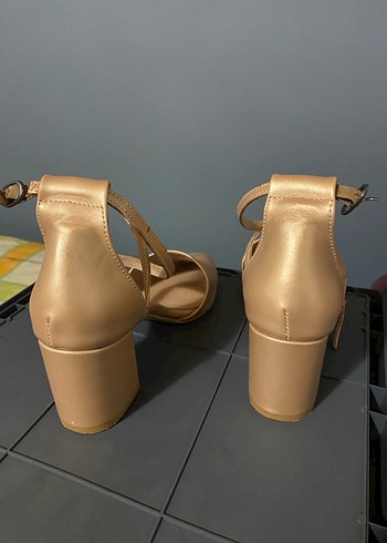 Topuklu ayakkabı - Görsel 5