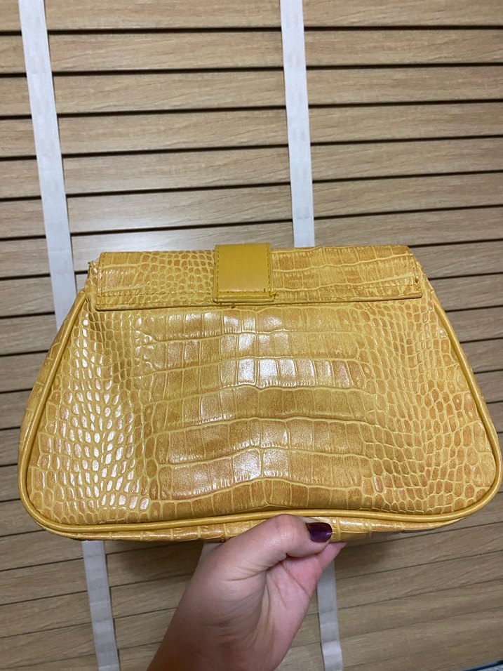 Sarı Parlak Deri Yılan Desenli Kadın Çanta - Görsel 3