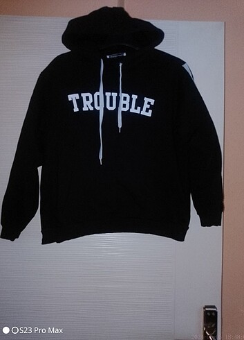 Golden Polo GoldenApple siyah Trouble yazılı sweatshirt Xlbeden